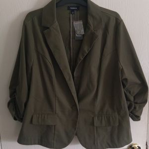 🔥🔥SALE🔥🔥 Torrid Olive Green Blazer